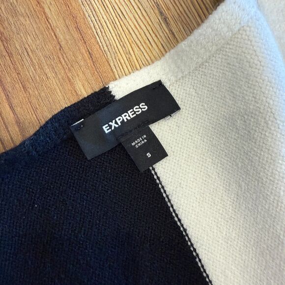 Express Colorblock Black/Ivory Bodycon Sweater Dress With 3/4 Sleeves Size Small - Picture 3 of 10